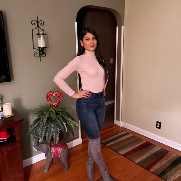 Meet your Posher, Ileana - Picture 3 of 3